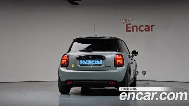 Mini Cooper Cooper Электро SE Электро — Фото автомобиля 4
