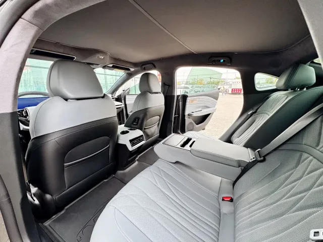 Geely Galaxy E8 — Фото автомобиля 12