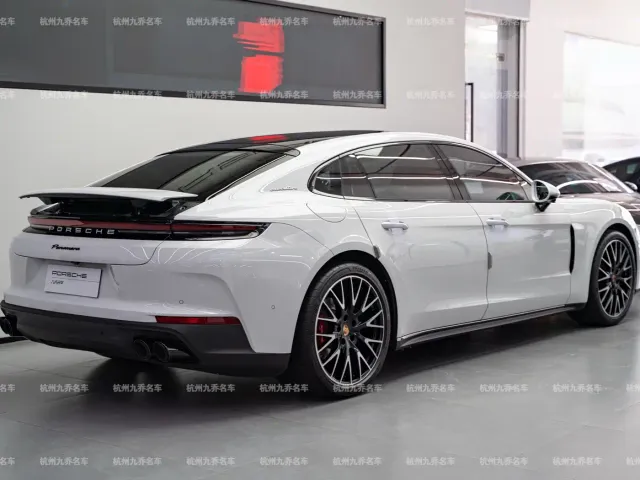 Porsche Panamera — Фото автомобиля 7
