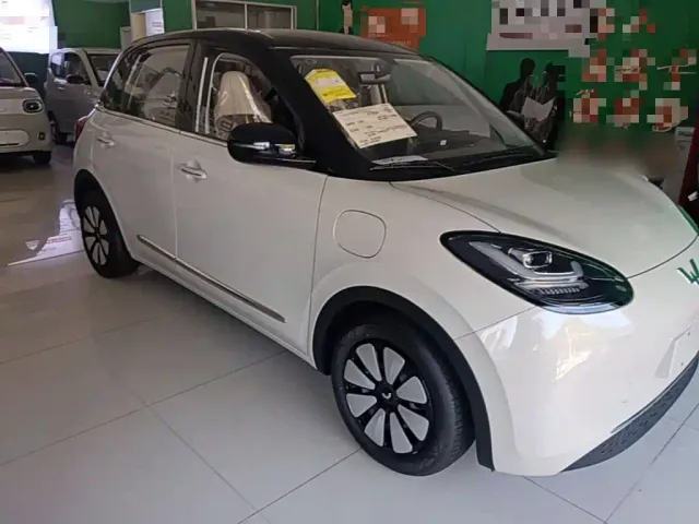 Wuling Bingo — Фото автомобиля 3
