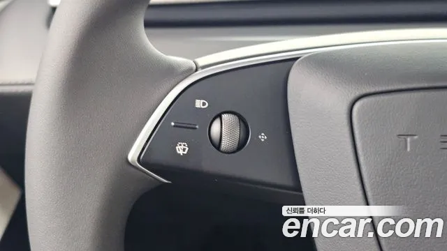 Tesla Model Y — Фото автомобиля 15