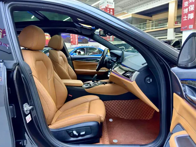 BMW 6 Series Gran Turismo — Фото автомобиля 7