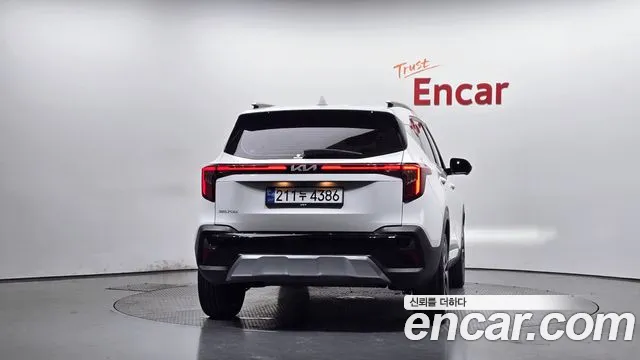 Kia Seltos — Фото автомобиля 4