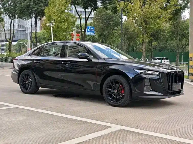 Hongqi H5 — Фото автомобиля 3