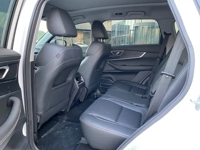 Chery Tiggo 8 — Фото автомобиля 6