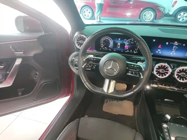 Mercedes-Benz A-Class — Фото автомобиля 10