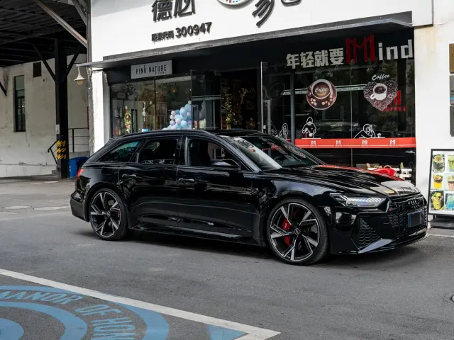Audi RS 6 — Фото автомобиля 3