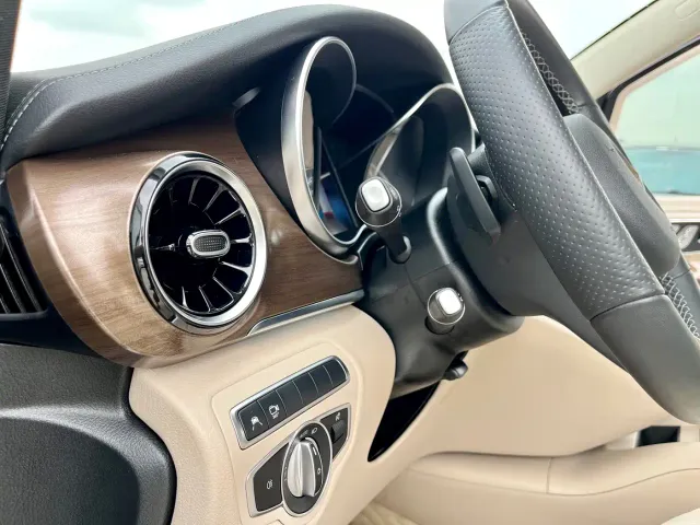 Mercedes-Benz V-Class — Фото автомобиля 7