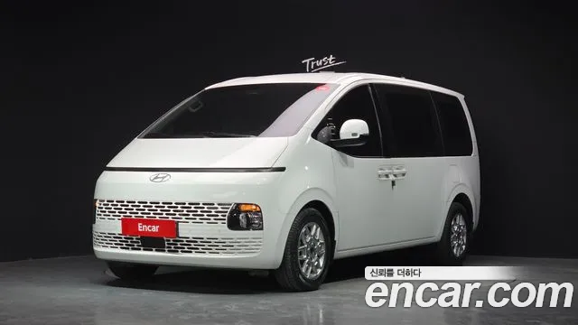 Фотография автомобиля — Hyundai Staria