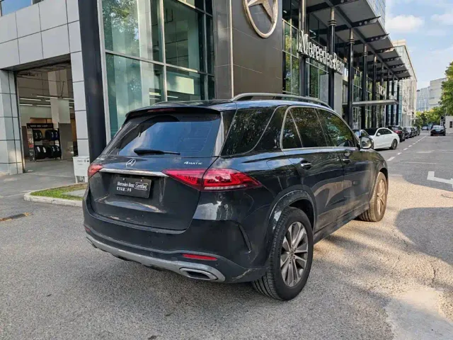 Mercedes-Benz GLE-Class — Фото автомобиля 4