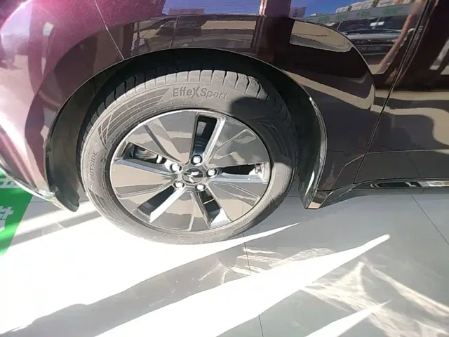 Wuling Starlight — Фото автомобиля 22