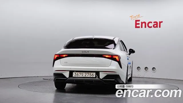 Kia K5 Новый K5 3 поколение 2.0 LPi(Для проката) — Фото автомобиля 4