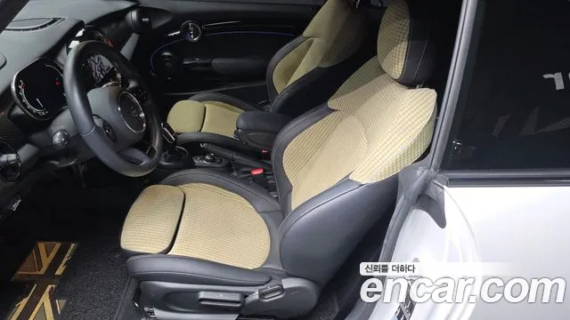 Mini Cooper Convertible — Фото автомобиля 26