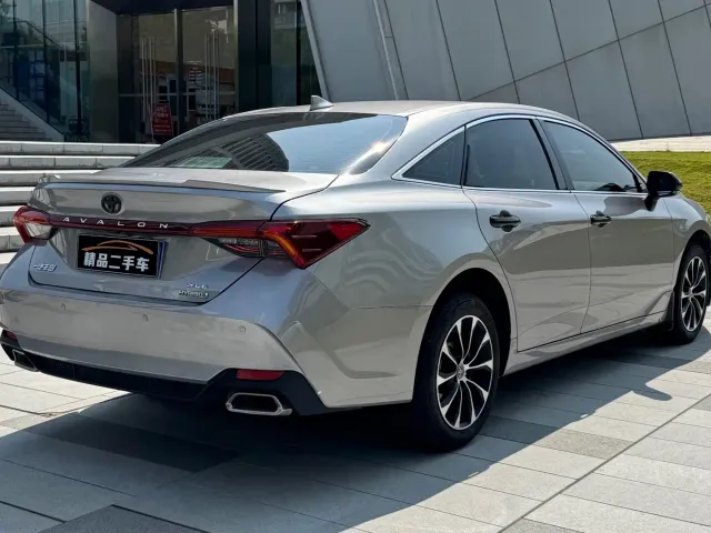 Toyota Avalon — Фото автомобиля 25