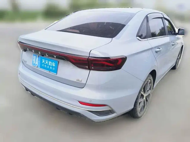 Geely Emgrand — Фото автомобиля 2