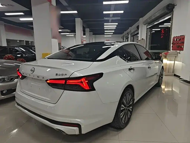 Nissan Teana — Фото автомобиля 6