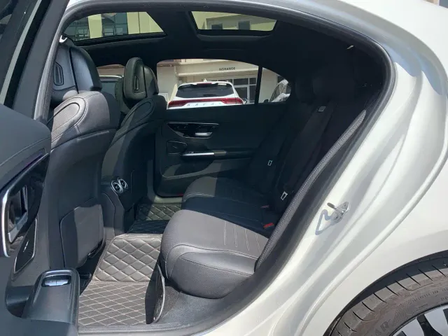 Mercedes-Benz C-Class — Фото автомобиля 14