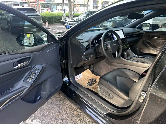 Toyota Avalon — Фото автомобиля 5