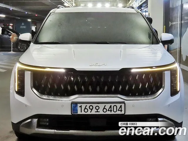Kia Carnival Generation 4 — Фото автомобиля 2