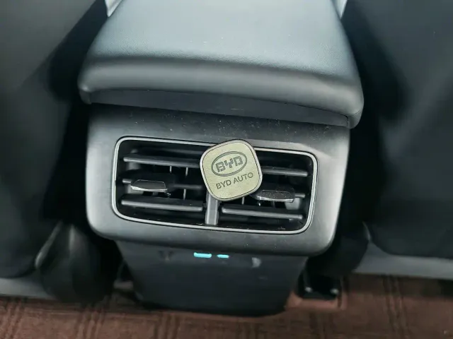 BYD Seal 06 — Фото автомобиля 13