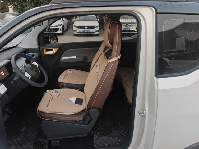 Wuling Hongguang Mini EV — Фото автомобиля 11