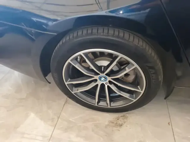 BMW 5 Series — Фото автомобиля 24