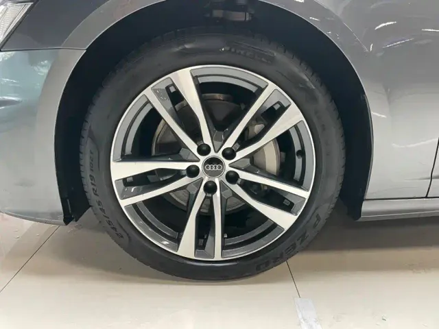 Audi A6L — Фото автомобиля 22