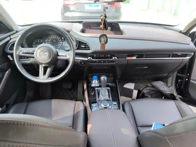 Mazda CX-30 — Фото автомобиля 10