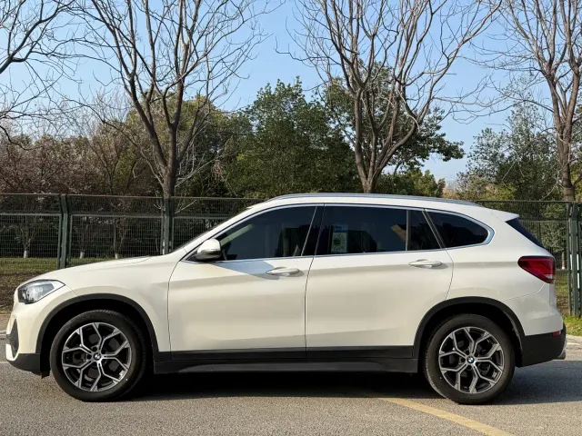BMW X1 — Фото автомобиля 12