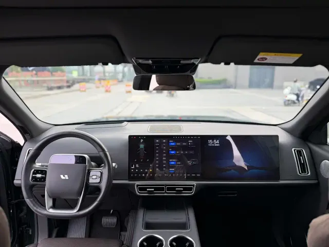 Li Auto Li Xiang L9 2022 Max — Фото автомобиля 8