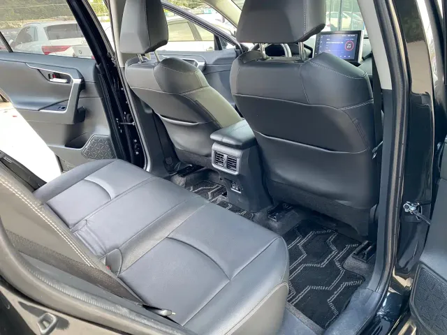 Toyota RAV4 — Фото автомобиля 11