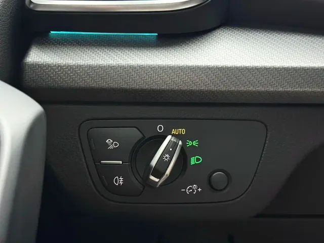 Audi Q5L Sportback — Фото автомобиля 5