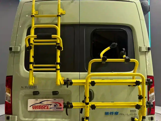 Maxus V80 RV — Фото автомобиля 7