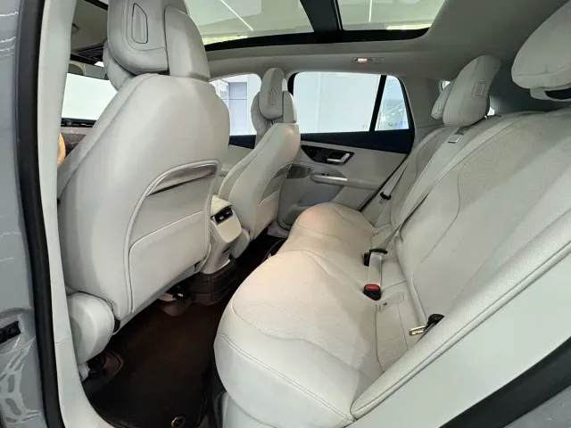 Mercedes-Benz EQE SUV — Фото автомобиля 5
