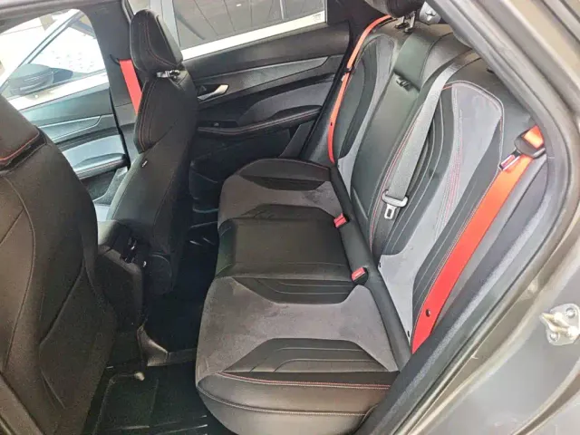 Geely Binrui — Фото автомобиля 16