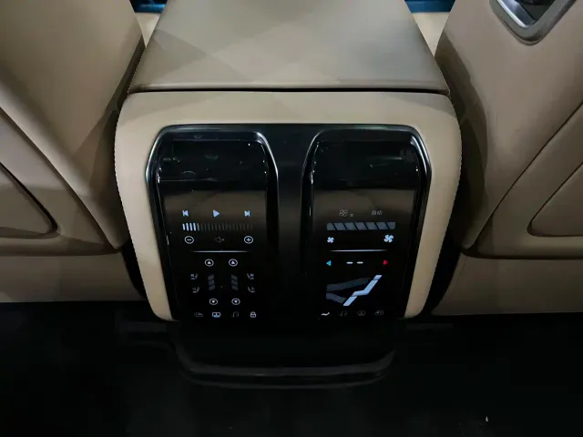 BYD FangChengBao Leopard 8 — Фото автомобиля 11