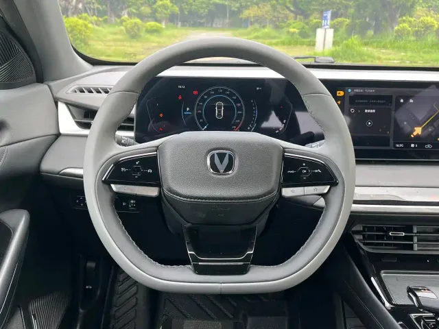 Changan Raeton Plus — Фото автомобиля 14
