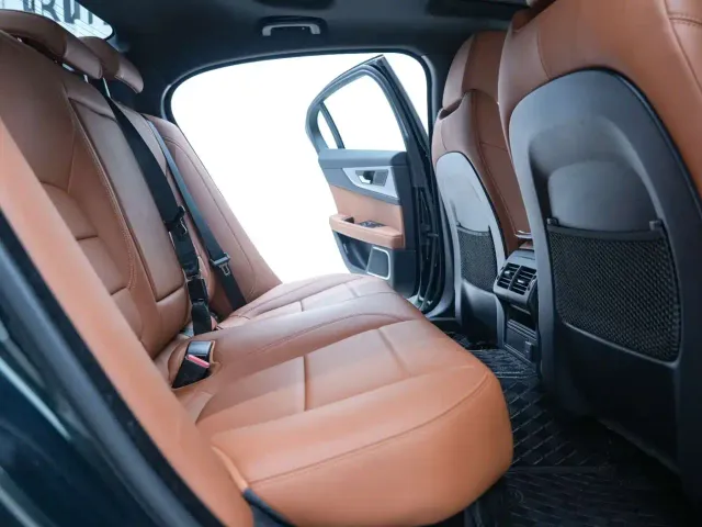 Jaguar XEL — Фото автомобиля 23