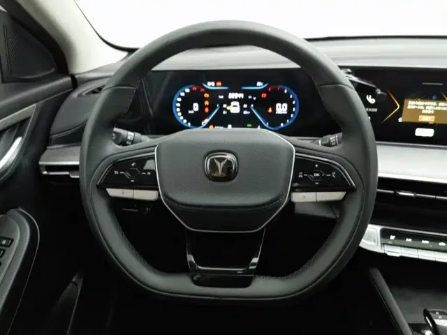 Changan Eado — Фото автомобиля 11