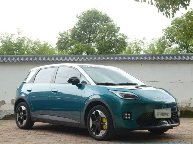 GAC Aion UT — Фото автомобиля 3