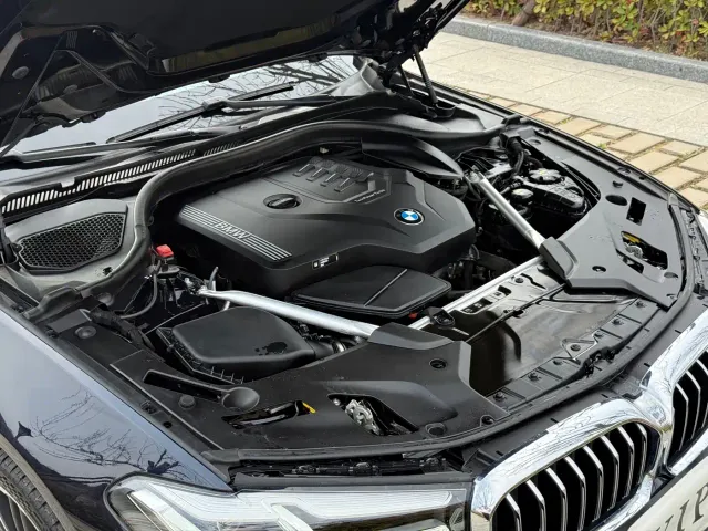 BMW 5 Series — Фото автомобиля 28