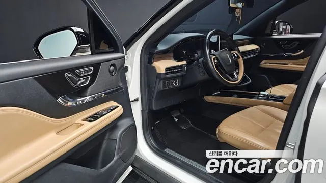 Lincoln Corsair Corsair 2.0 Reserve AWD — Фото автомобиля 11
