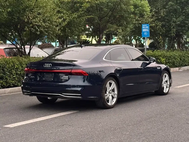 Audi A7L — Фото автомобиля 3