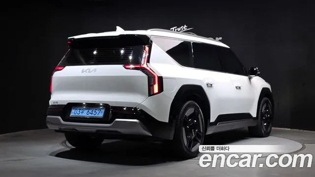 Kia EV9 — Фото автомобиля 2