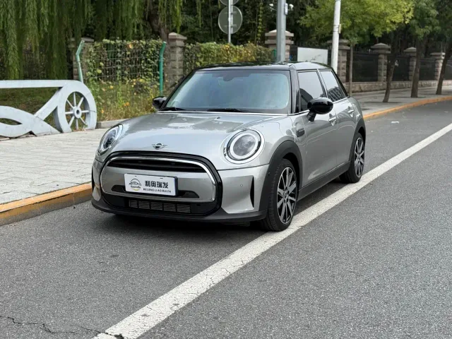 Фотография автомобиля — MINI Hatch