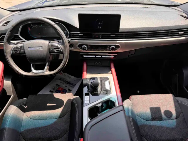 Jetour X70 — Фото автомобиля 16
