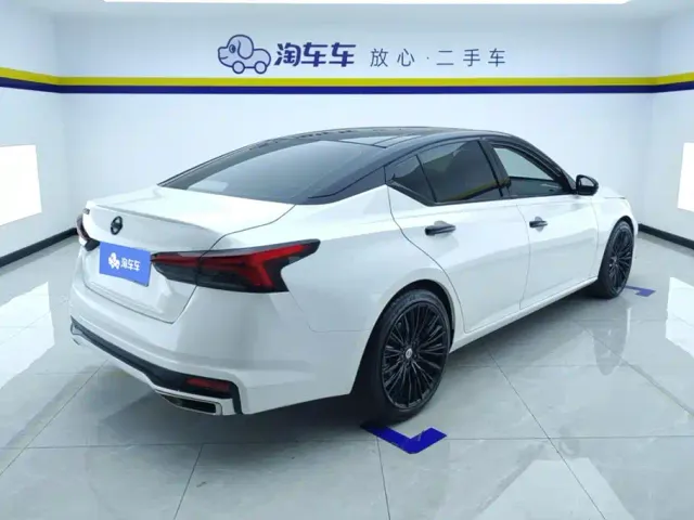 Nissan Teana — Фото автомобиля 3