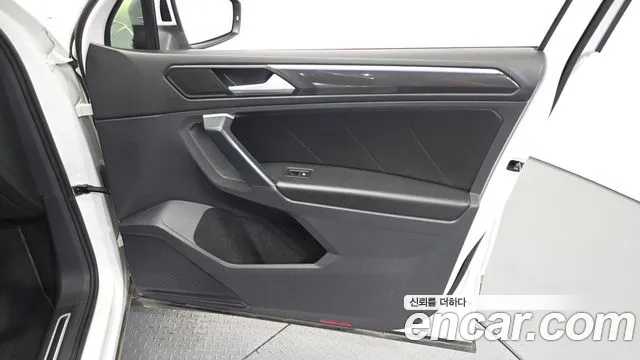 Volkswagen Tiguan — Фото автомобиля 13