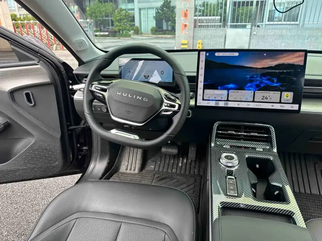 Wuling Starlight — Фото автомобиля 10