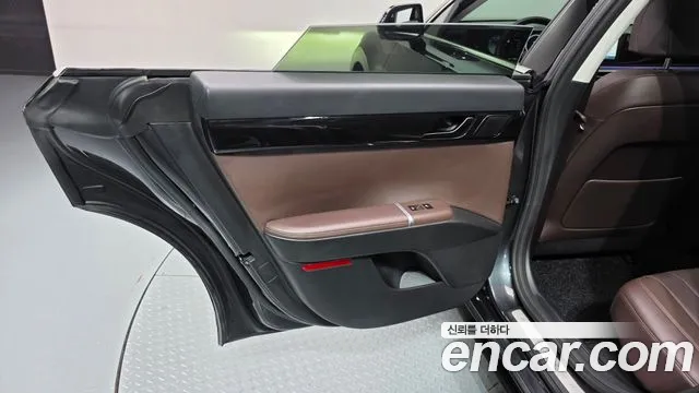 Hyundai Grandeur GN7 — Фото автомобиля 14